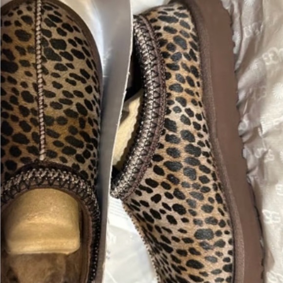 UGG® Tasman Caspian Slippers - Picture 3 of 8